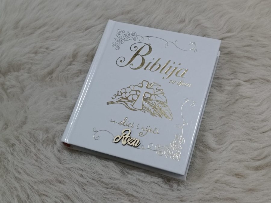Biblija za djecu personalizirana imenom od zlatne graverske plastike
