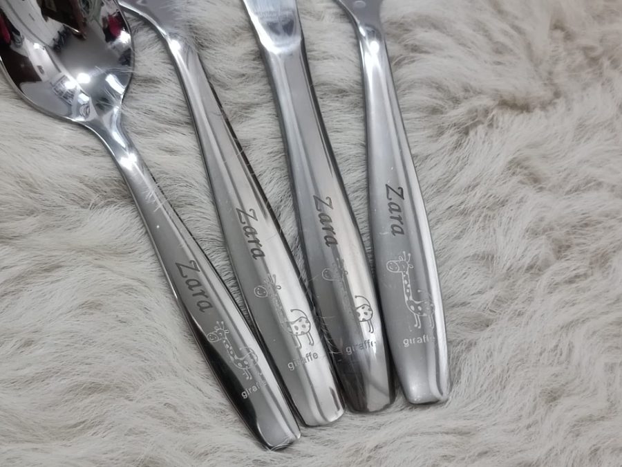 Personalizirani set pribora za jelo