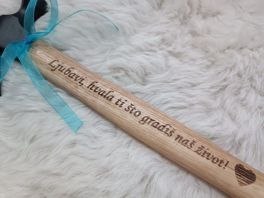 Personalizirani čekić