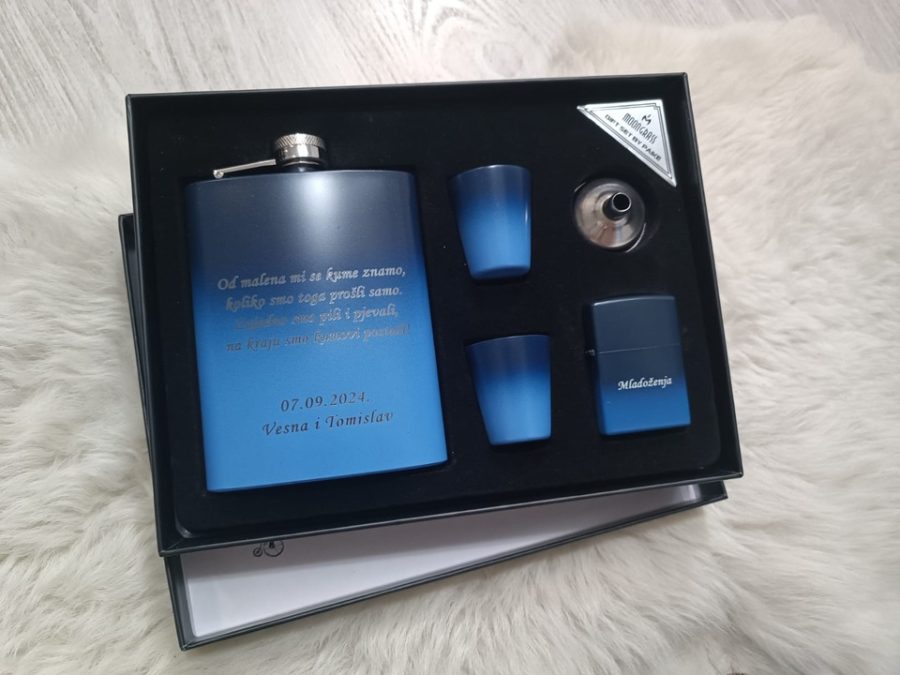 Personalizirani set s pljoskom i upaljačem