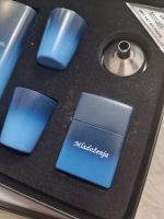 Personalizirani set s pljoskom i upaljačem
